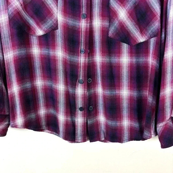 Sanctuary Maroon/White Plaid 100% Rayon Rolled Sleeves Snap Down Shirt Size M - Picture 5 of 16